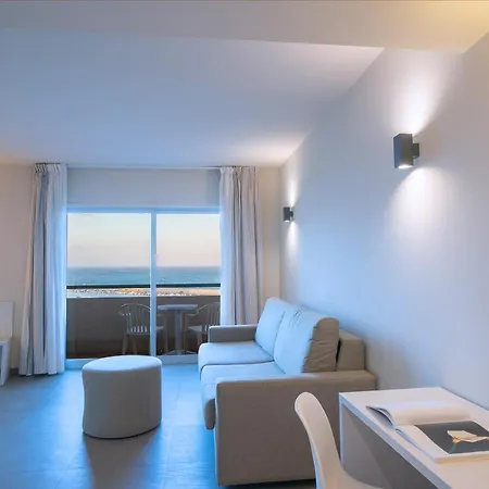 מלון El Puerto By Pierre