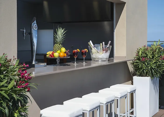 מלון El Puerto By Pierre 3*