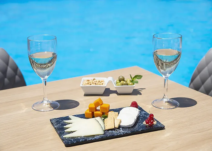 El Puerto By Pierre מלון פואנגירולה