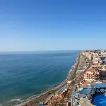 Hotel El Puerto By Pierre 3*