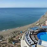 מלון El Puerto By Pierre