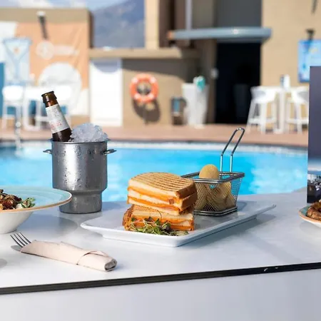 فندق إل بويرتو من بيير فاكانسيز