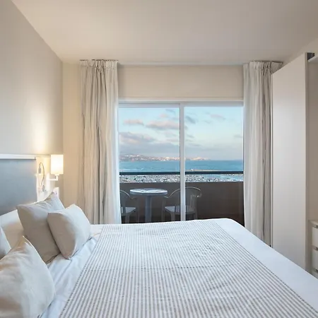 إل بويرتو من بيير فاكانسيز 3*