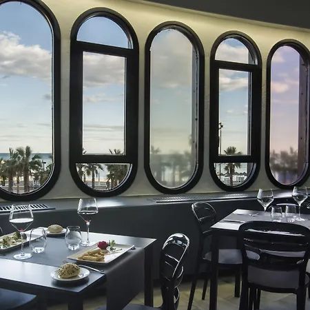 إل بويرتو من بيير فاكانسيز