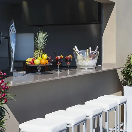 Szálloda El Puerto By Pierre 3*