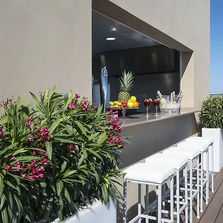 Otel El Puerto By Pierre Fuengirola