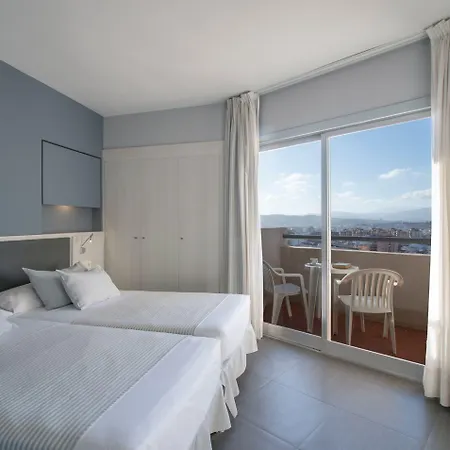 إل بويرتو من بيير فاكانسيز فوينخيرولا