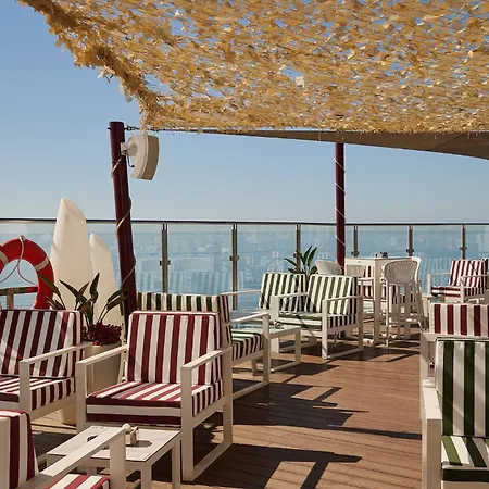 Hotel El Puerto By Pierre 3*