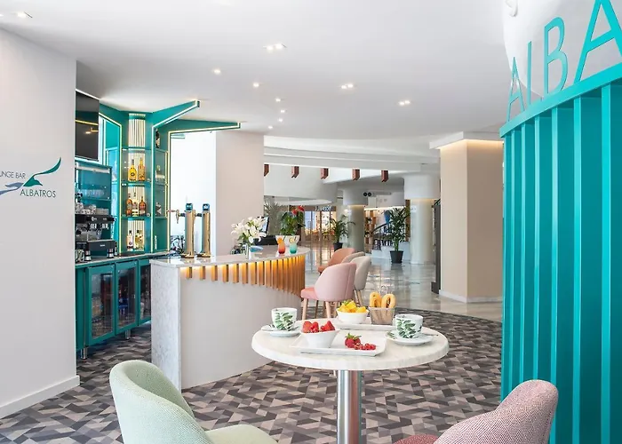 ホテル エル プエルト バイ ピエール バカンス 3*